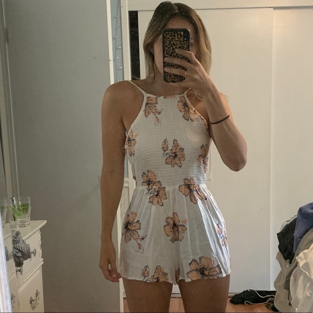 WHITE FLOWER ROMPER